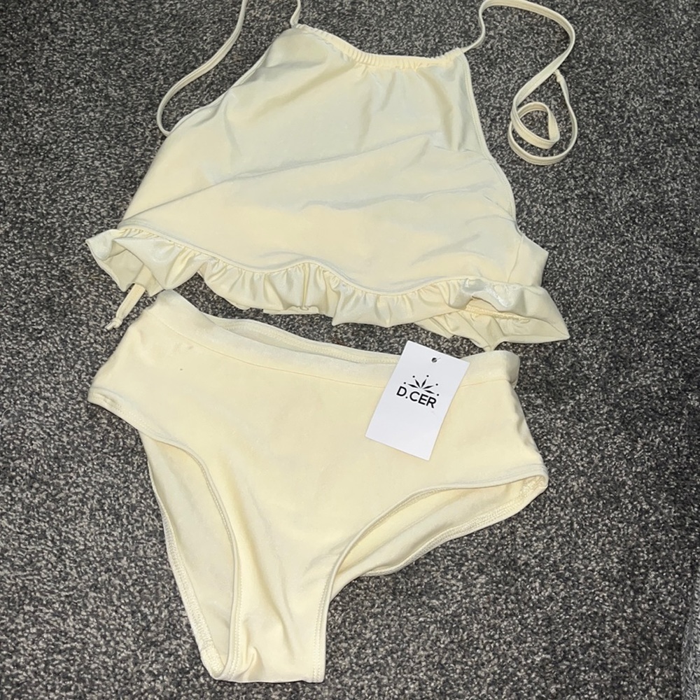 d.cer bikini